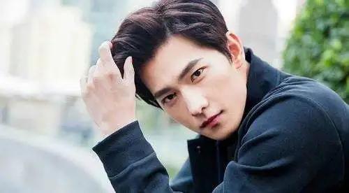 罗云熙爆料热巴婚礼视频,甜蜜瞬间引网友热议  第3张